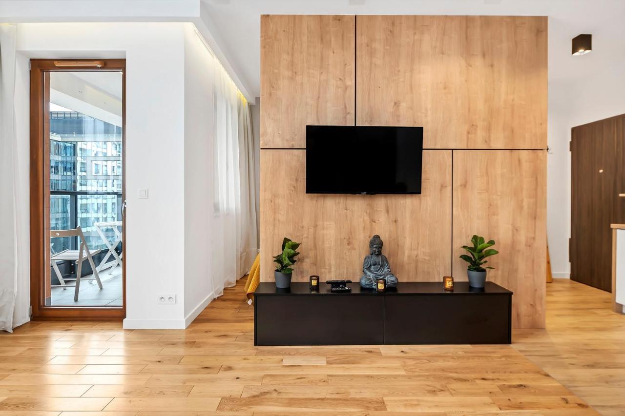 Modern Apartments With Access To The Pool Near Rondo Daszynskiego Station 바르샤바 외부 사진