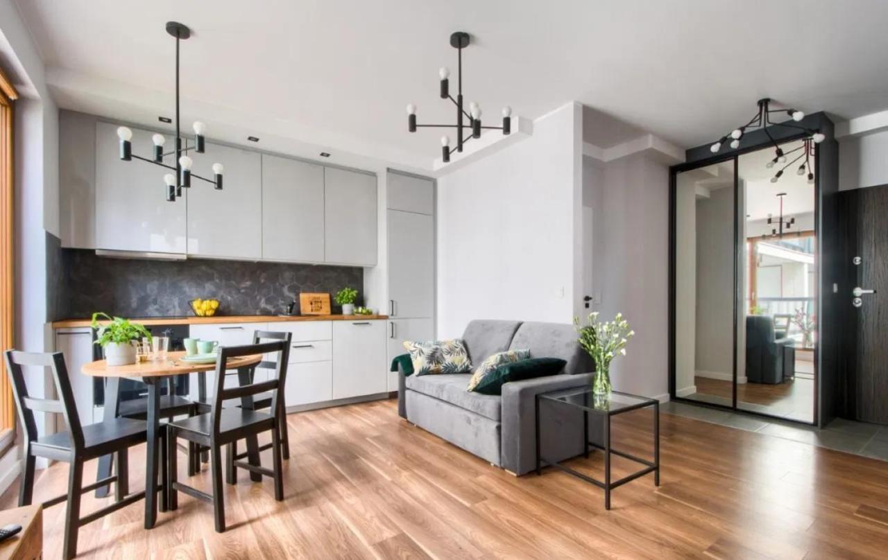 Modern Apartments With Access To The Pool Near Rondo Daszynskiego Station 바르샤바 외부 사진