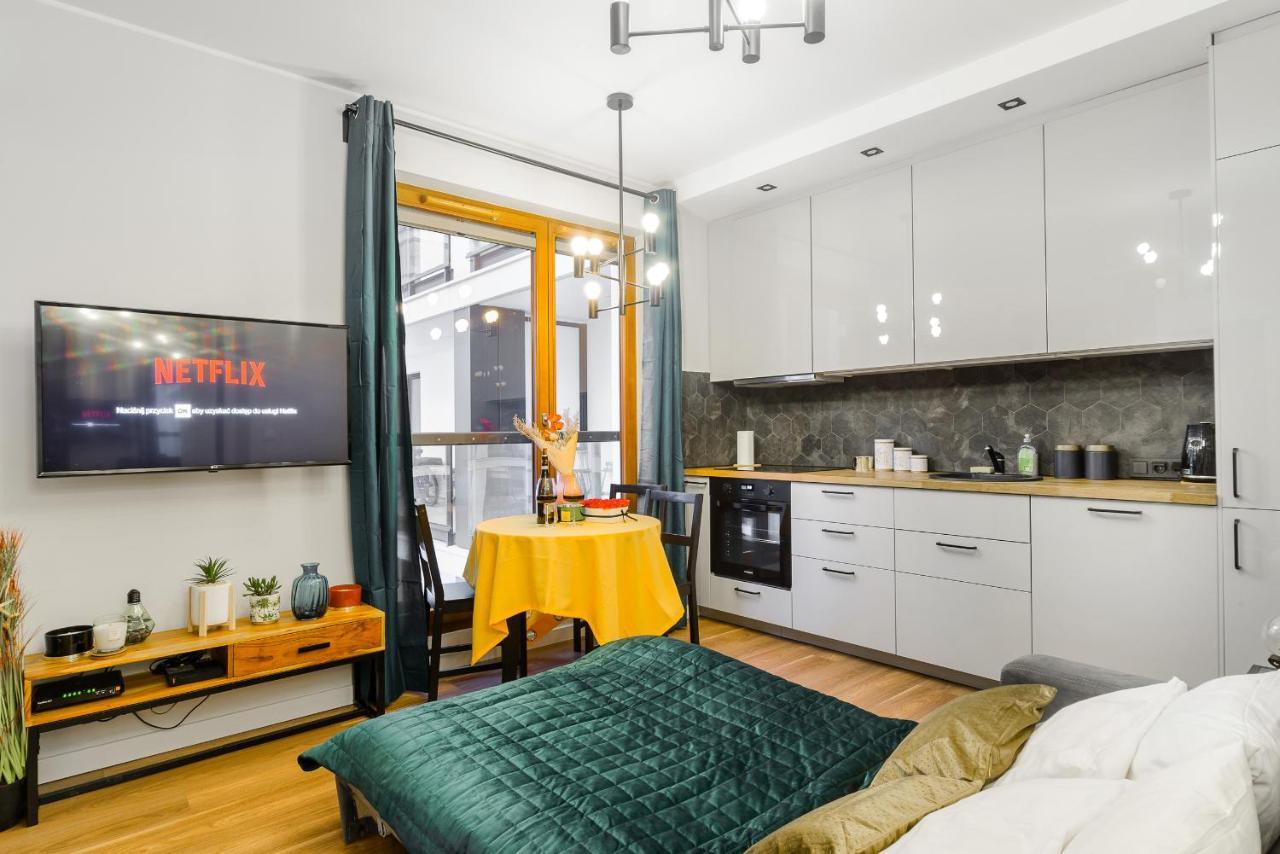 Modern Apartments With Access To The Pool Near Rondo Daszynskiego Station 바르샤바 외부 사진