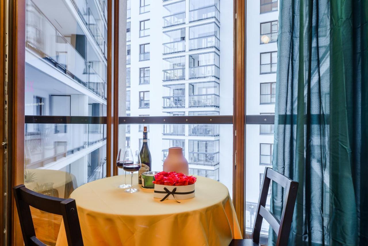 Modern Apartments With Access To The Pool Near Rondo Daszynskiego Station 바르샤바 외부 사진