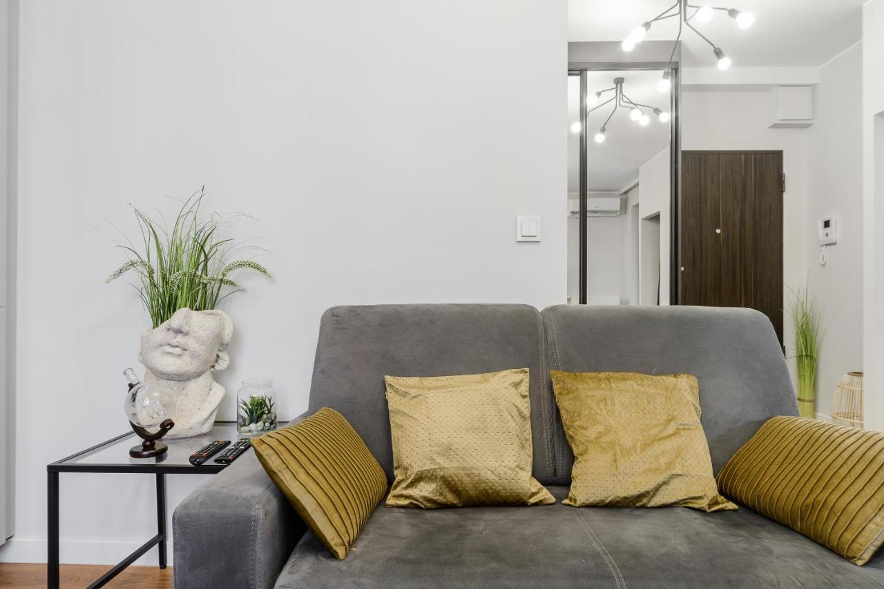 Modern Apartments With Access To The Pool Near Rondo Daszynskiego Station 바르샤바 외부 사진