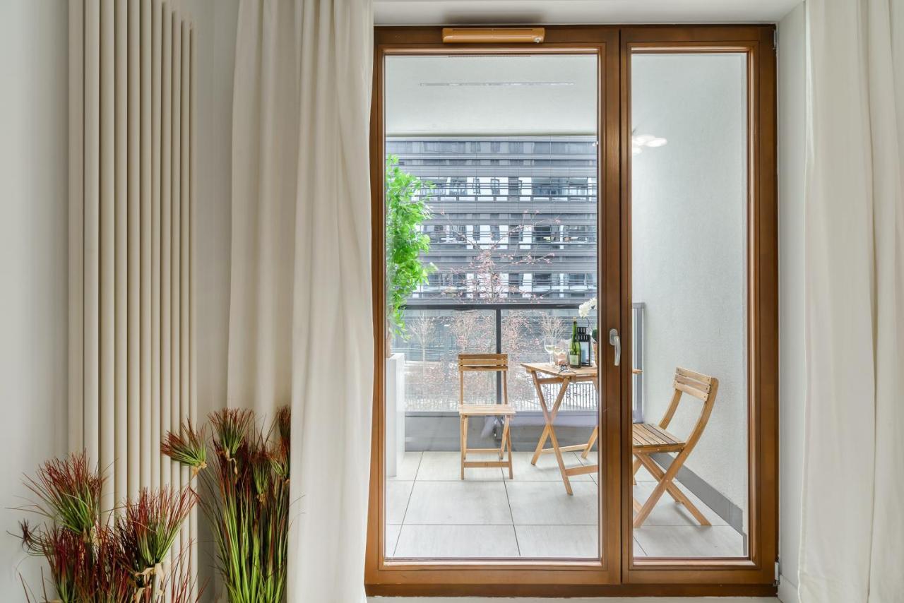 Modern Apartments With Access To The Pool Near Rondo Daszynskiego Station 바르샤바 외부 사진