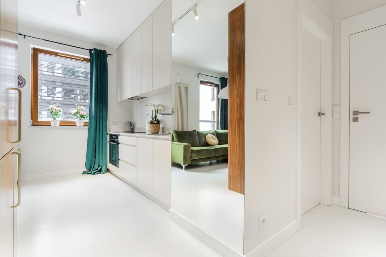Modern Apartments With Access To The Pool Near Rondo Daszynskiego Station 바르샤바 외부 사진